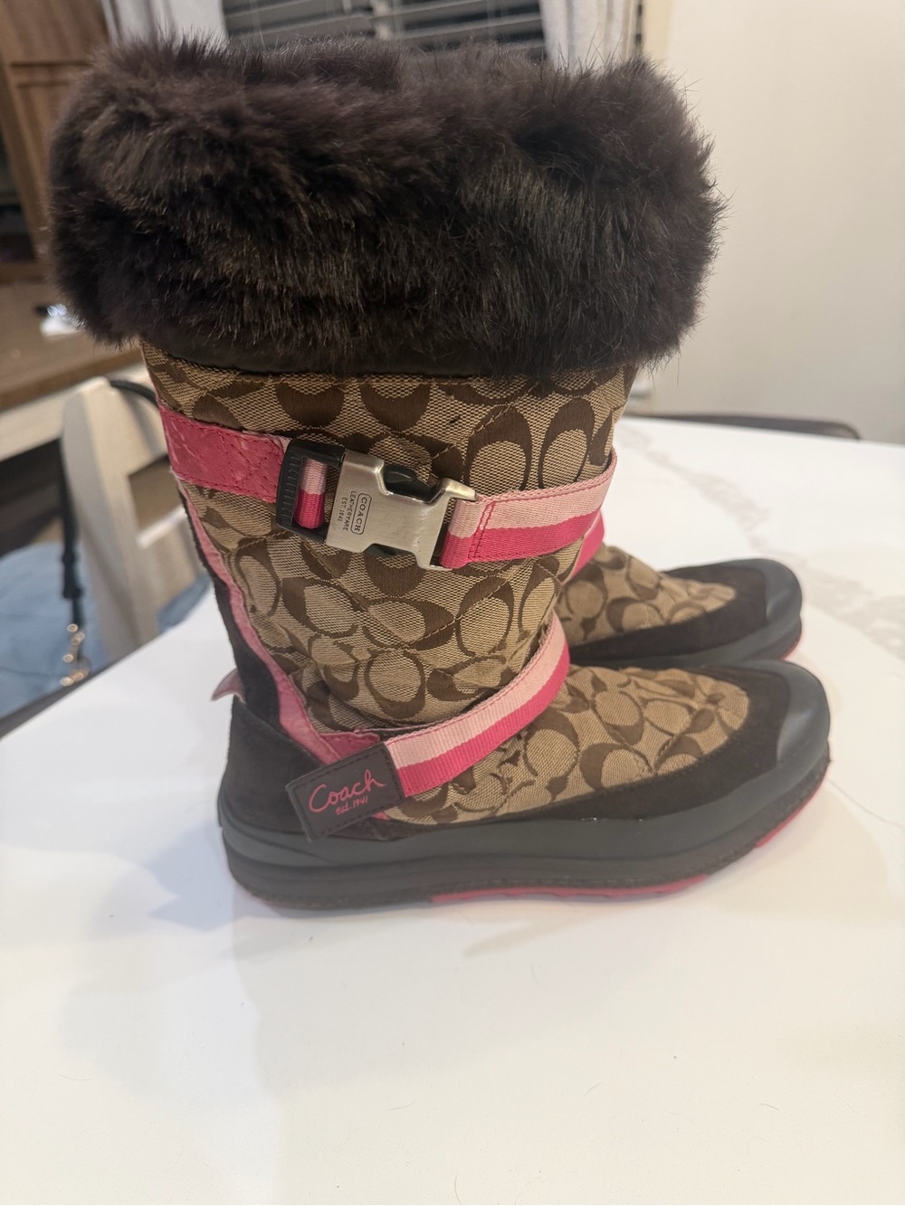 pink Coach Mariette fur-trimmed snow boots size 9